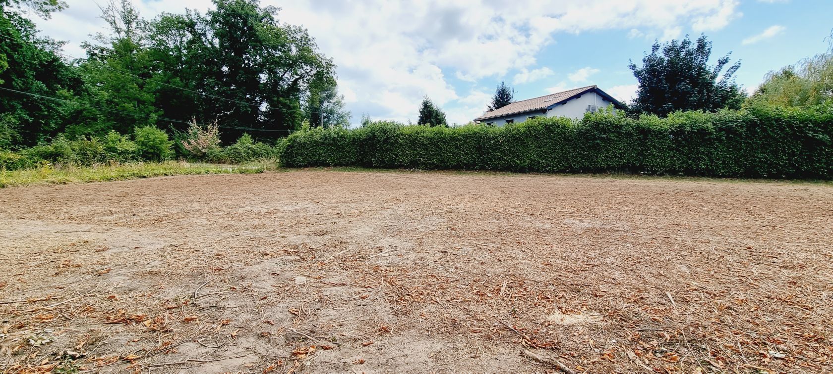 Terrain à bâtir de 900 m² à LE BOUCHAGE (38) 2