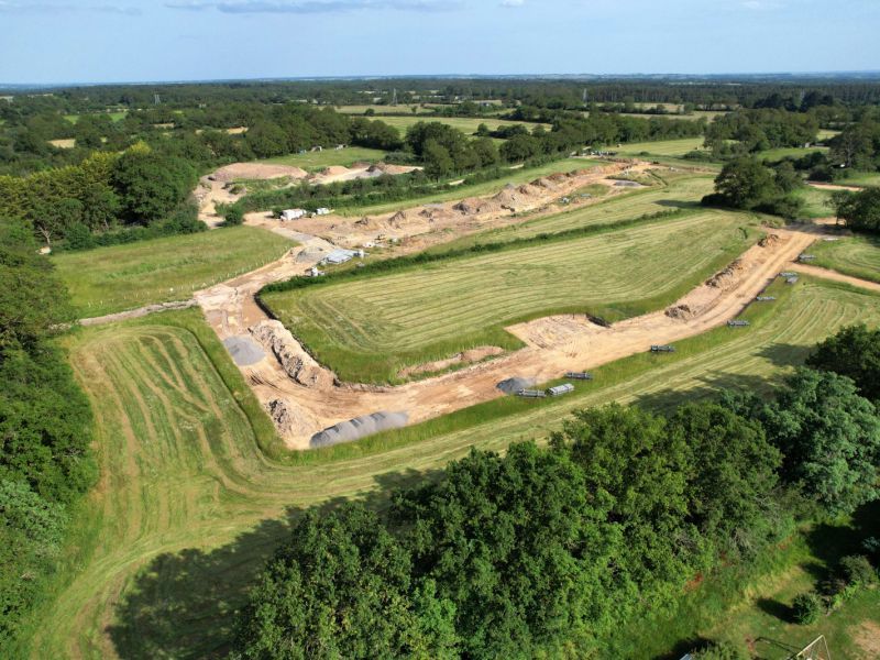Offre de terrain à vendre de 694m2 disponible à SAINT-MARTIN-DU-FOUILLOUX (49170)