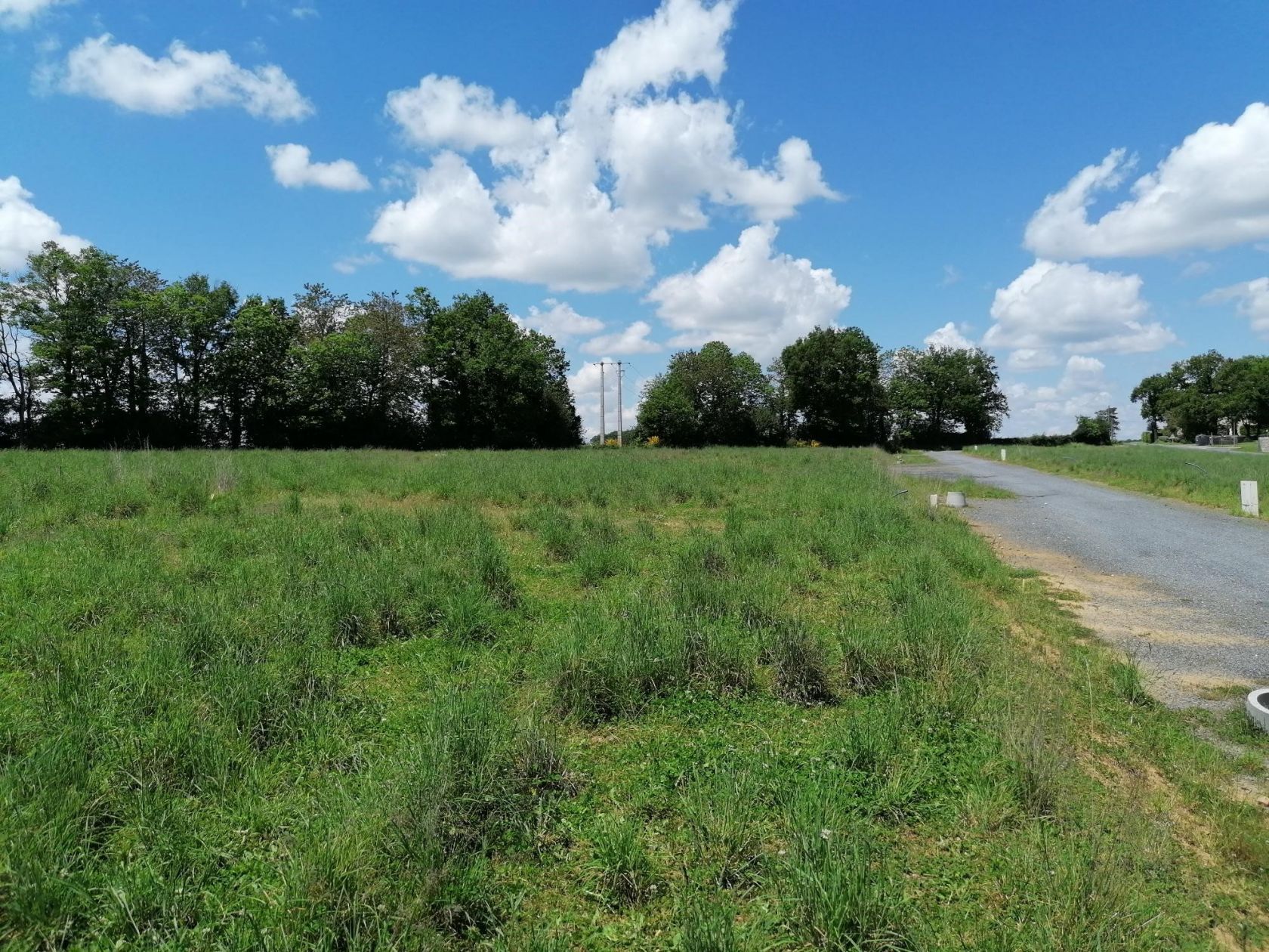 terrain constructible viabilisé de 657m2 à CASSAGNES-BEGONHES (12120)