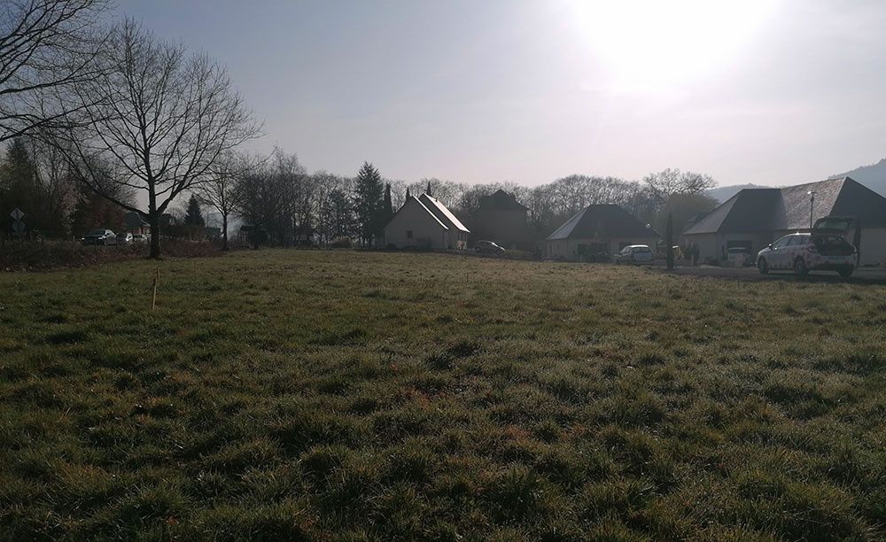 terrain à batir viabilisé de 885m2 en vente à SAINT-COME-D'OLT (12500)