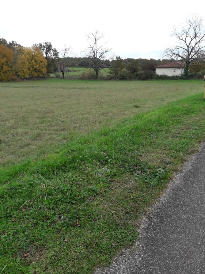 terrain à construire à MONTSALES (12260)