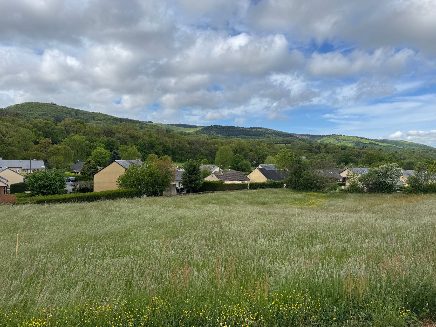 Acheter un terrain à construire de 450m2 en vente à BERTHOLENE (12310)