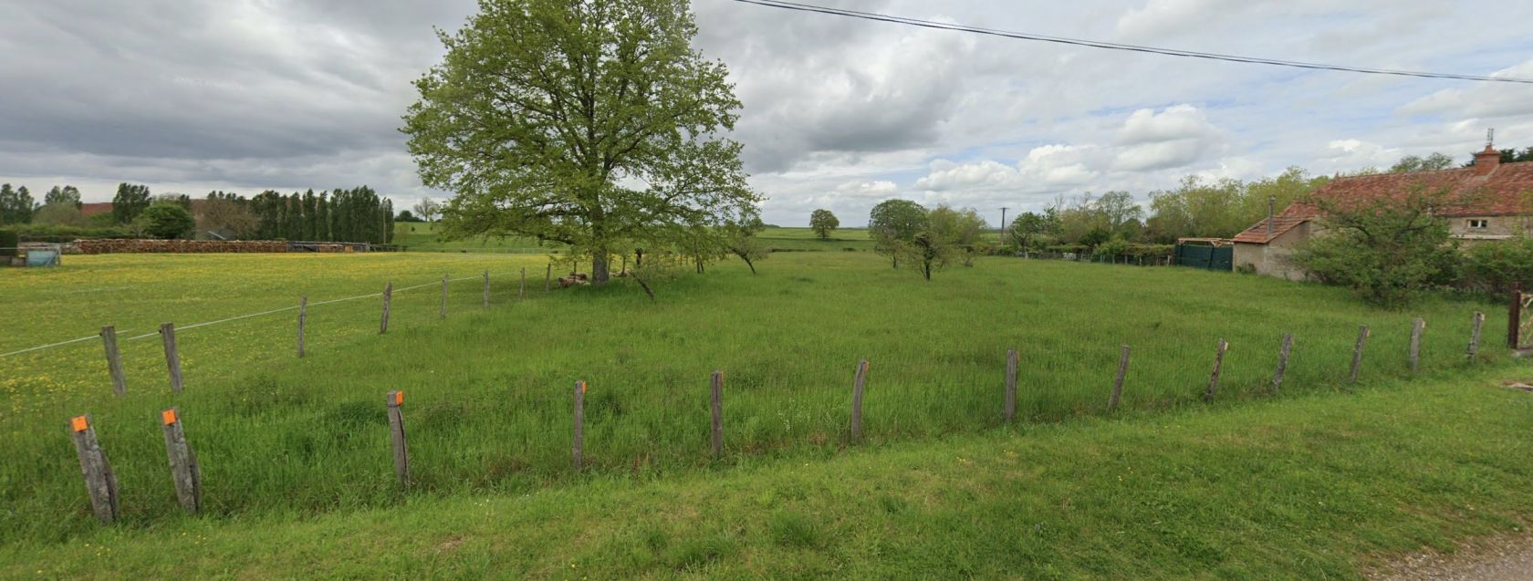 terrain à batir viabilisé de 3000m2 en vente à COURCELLES-LES-SEMUR