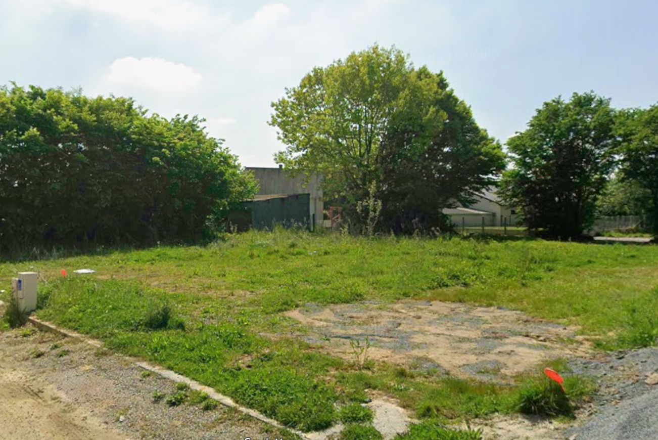terrain constructible viabilisé disponible à TRANS-SUR-ERDRE (44440)