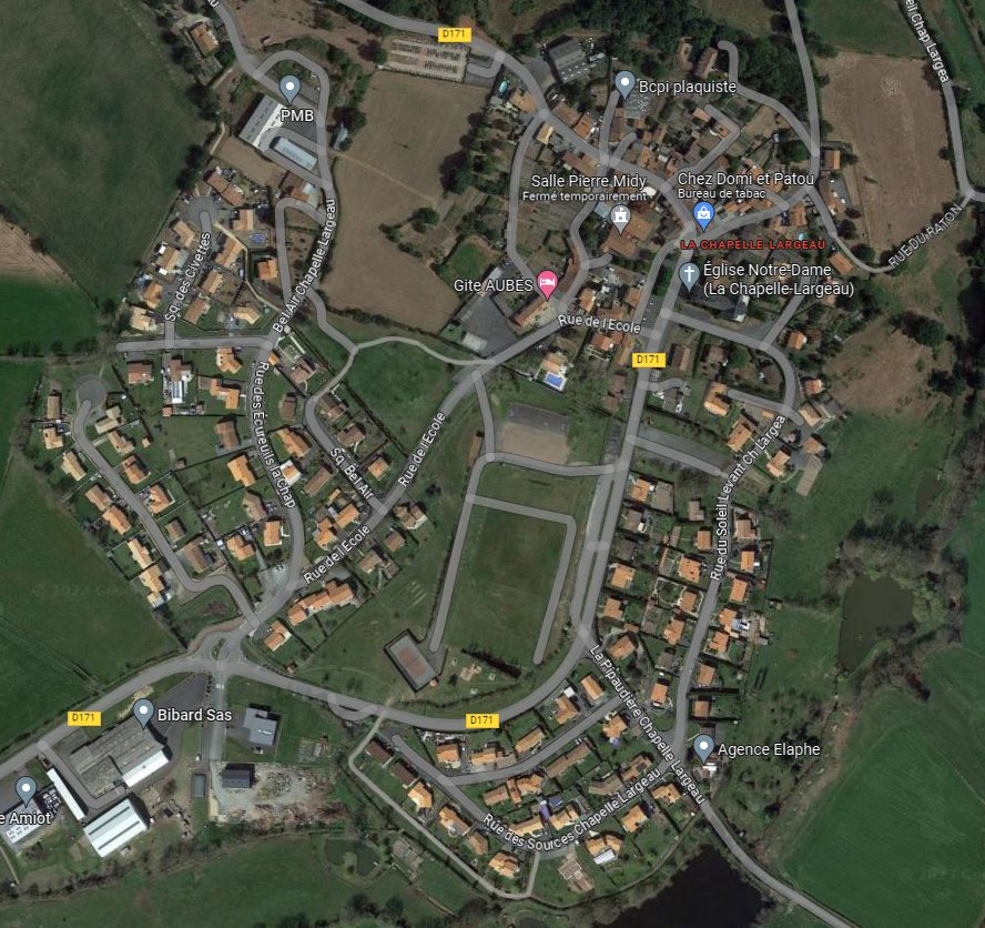 Beau terrain à construire de 488m2 en vente à MAULEON