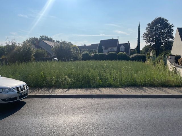 terrain à construire de 370m2 en vente à ERAGNY (95610)