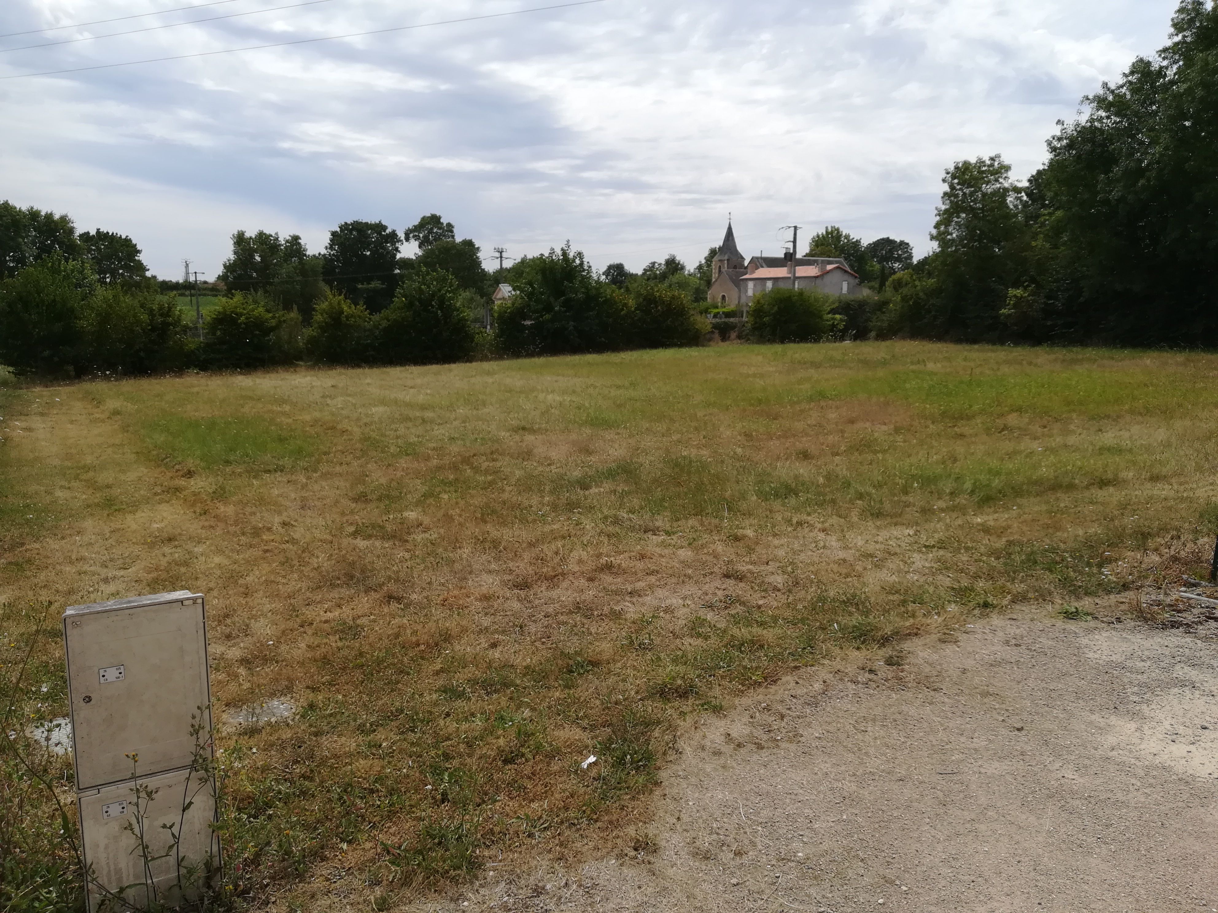 terrain à batir viabilisé en vente à SAINTE-GEMME (79330)