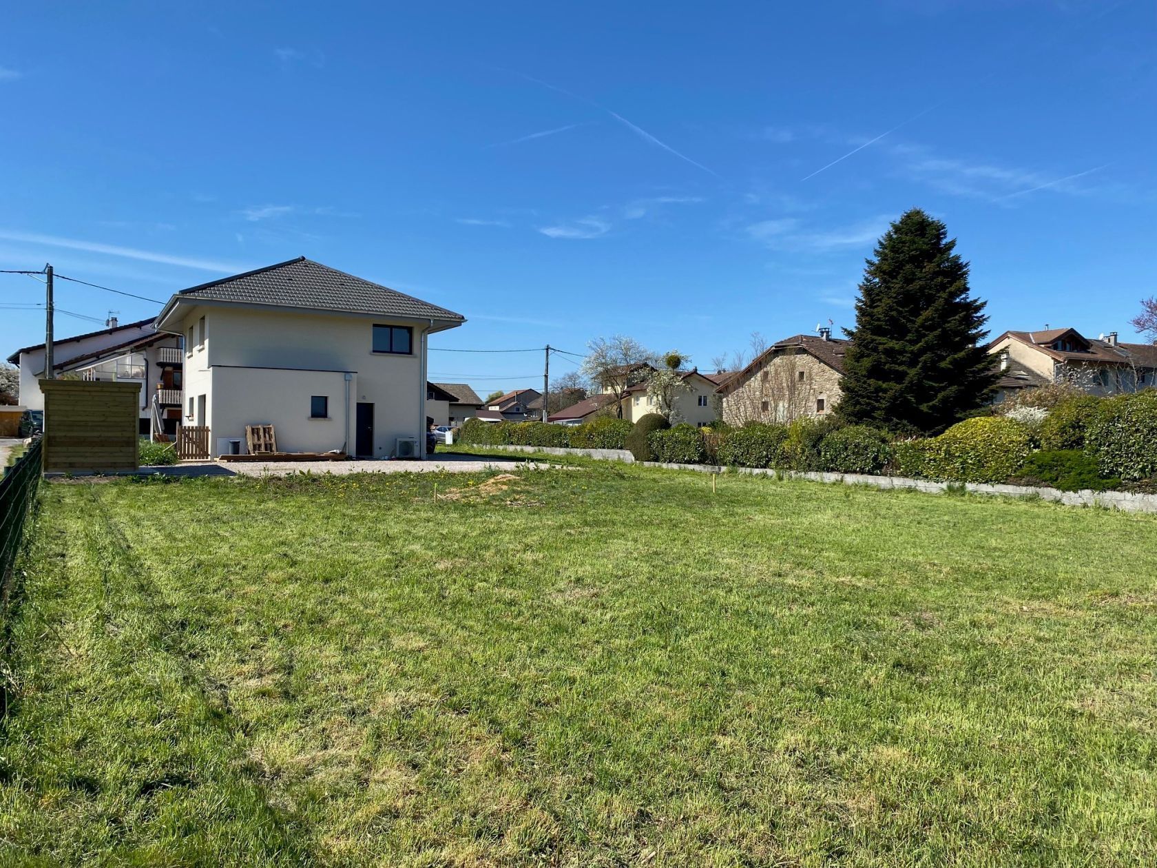 terrain à construire viabilisé en vente à SCIEZ