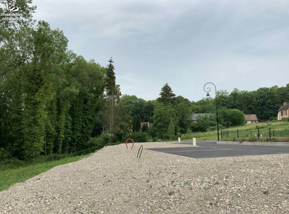 Beau terrain constructible viabilisé de 963m2 disponible à ROMAIN (51140)