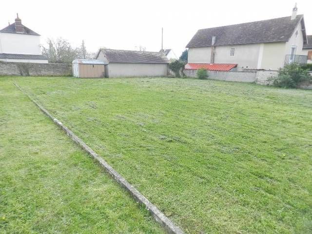 Agréable terrain à construire de 330m2 en vente à MESSY (77410)