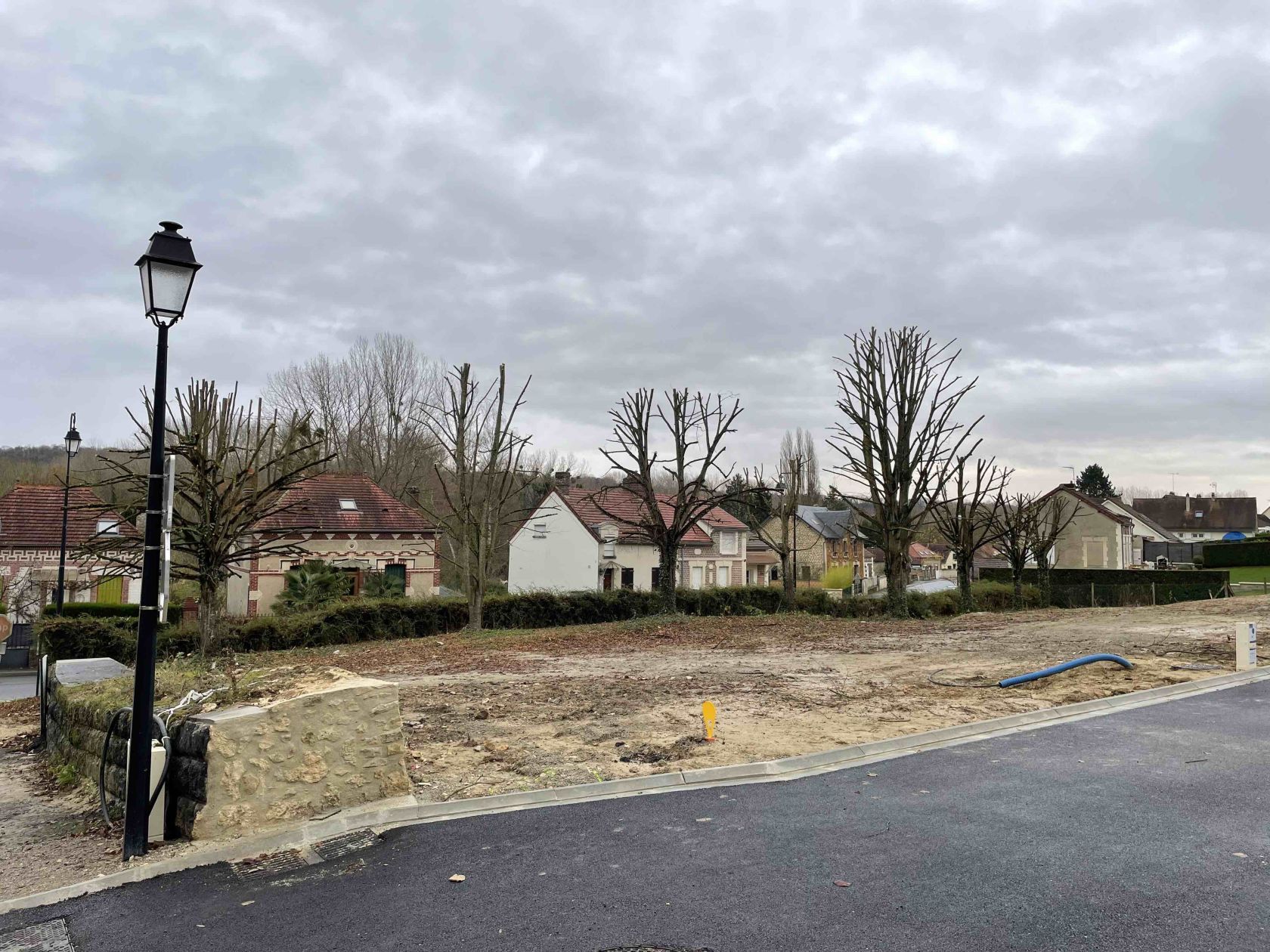 terrain constructible de 440m2 disponible à SAINTINES