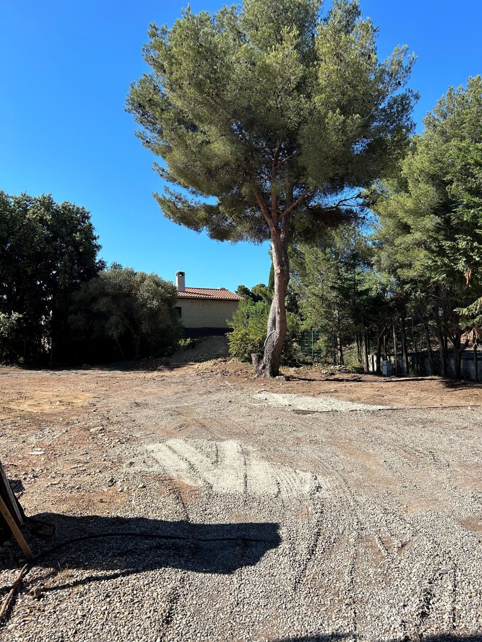 terrain à construire de 400m2 en vente à LES PENNES-MIRABEAU
