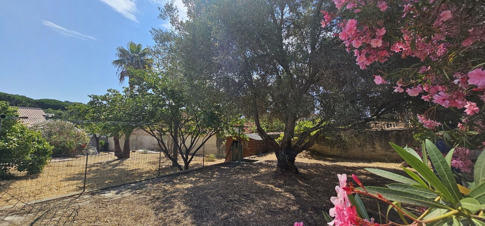 Magnifique terrain à construire viabilisé de 710m2 en vente à CARRY-LE-ROUET