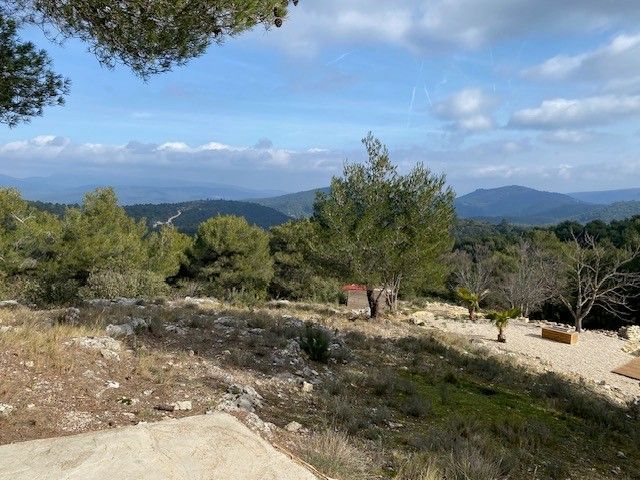 terrain à construire de 1492m2 disponible à PLAN-D'AUPS-SAINTE-BAUME (83640)