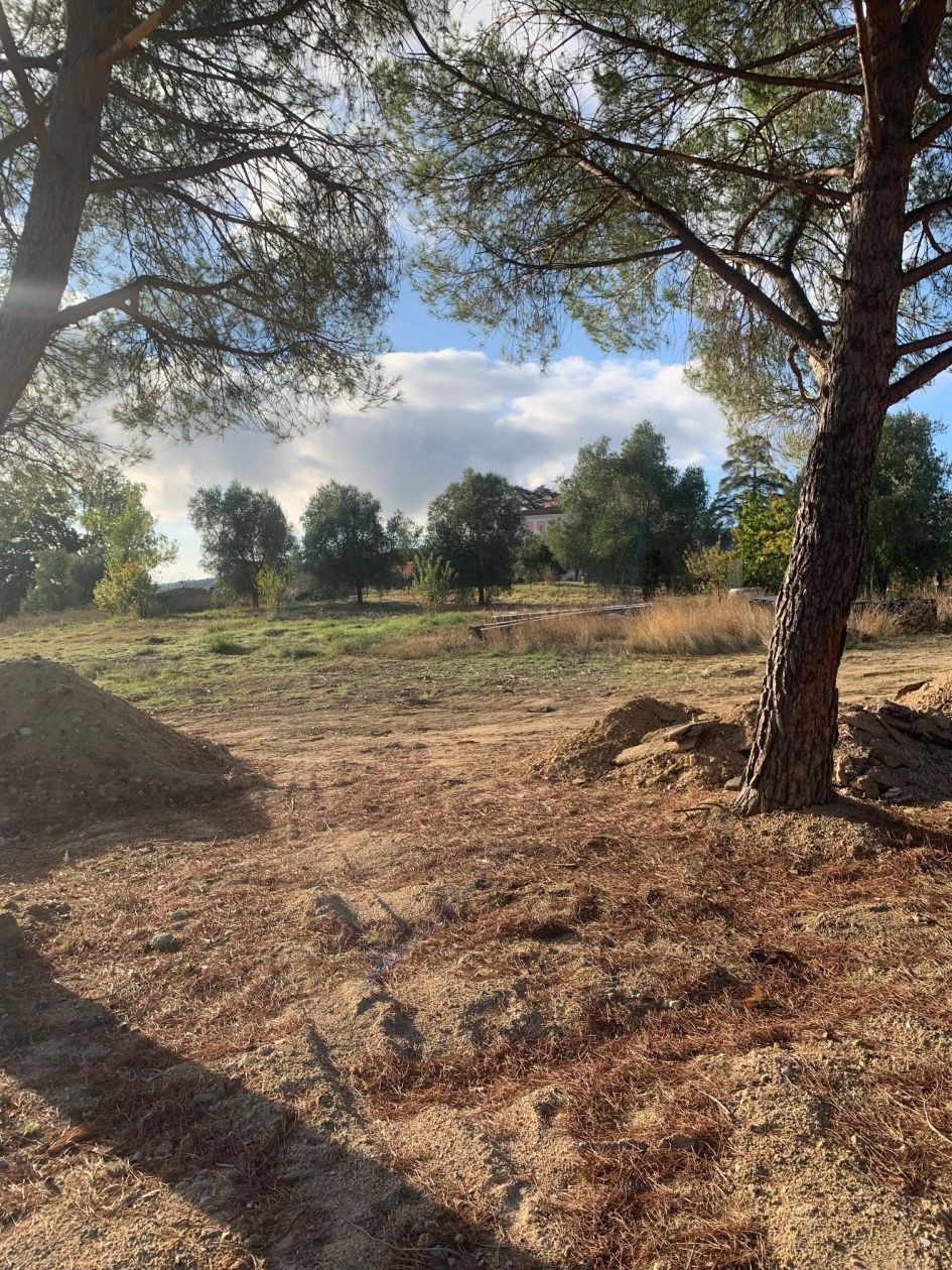 Offre de terrain à construire viabilisé de 403m2 en vente à ROQUEBRUNE-SUR-ARGENS (83520)