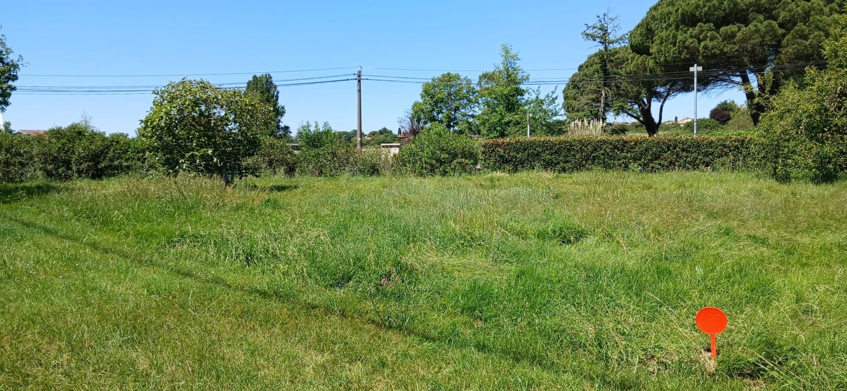 terrain constructible de 740m2 en vente à LAVERNOSE-LACASSE