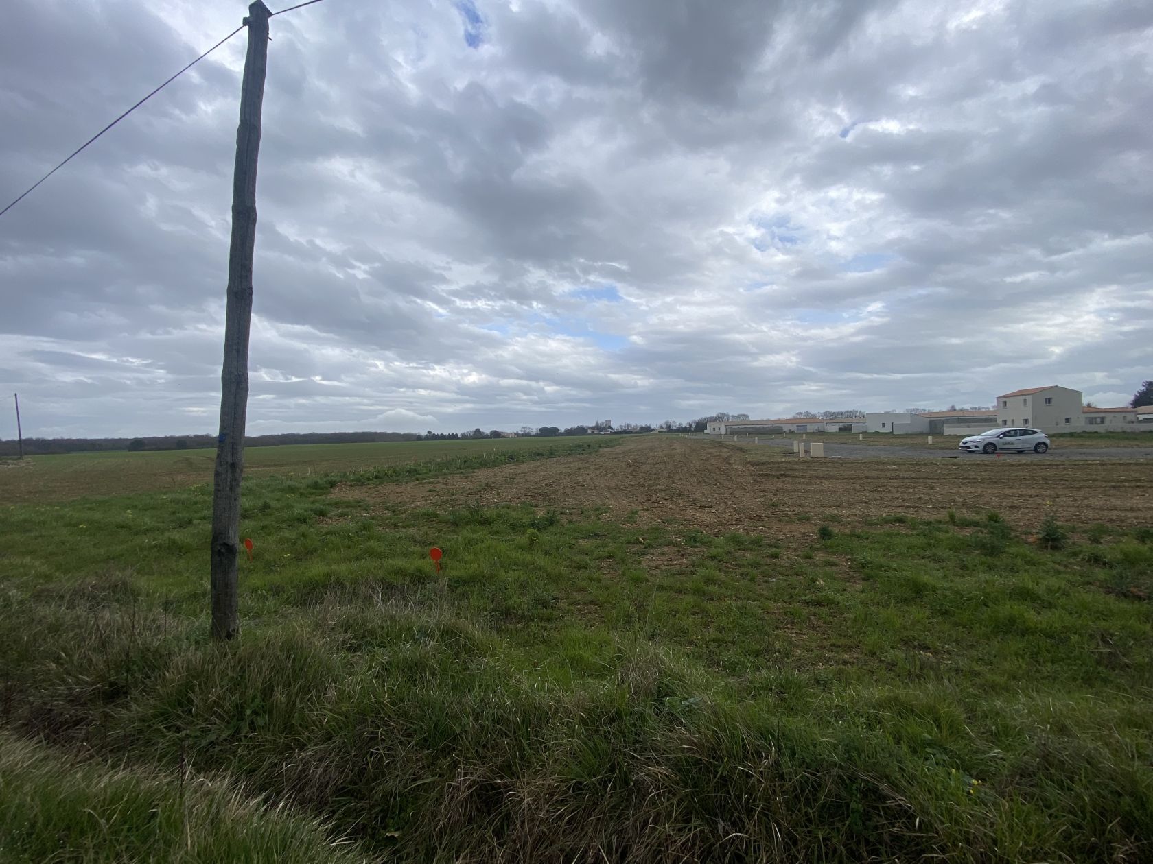 Sublime terrain à batir viabilisé de 327m2 à VILLEDOUX