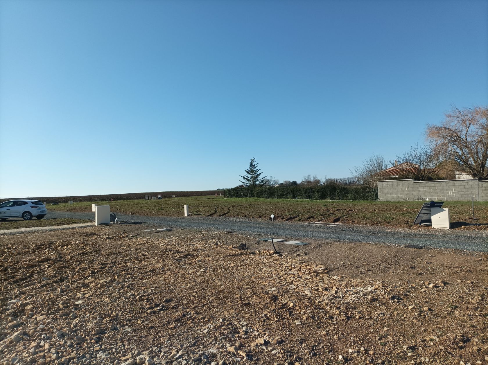 Offre de terrain à vendre de 272m2 à SAINT-MEDARD-D'AUNIS