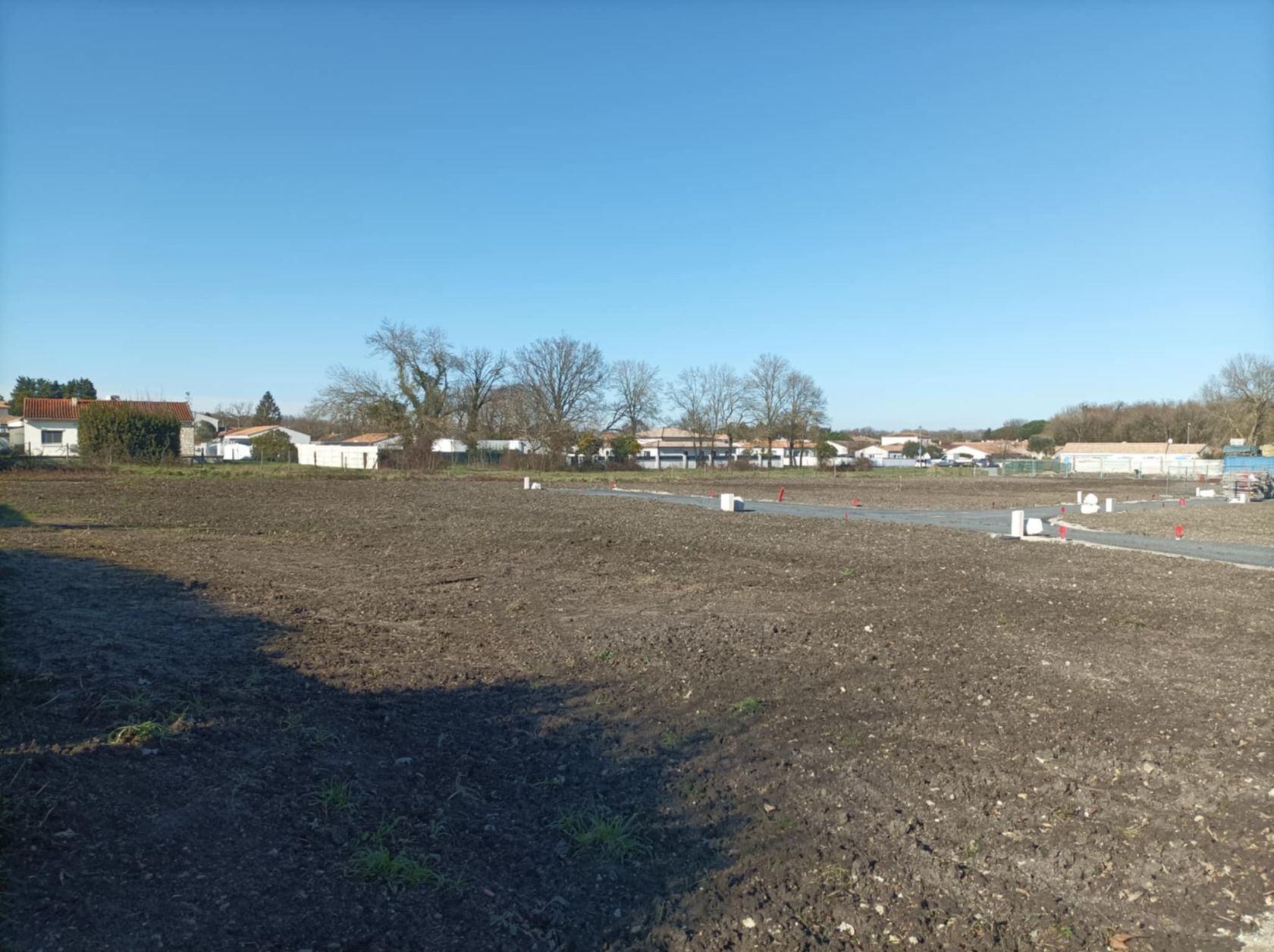 terrain à vendre de 360m2 en vente à MEDIS (17600)