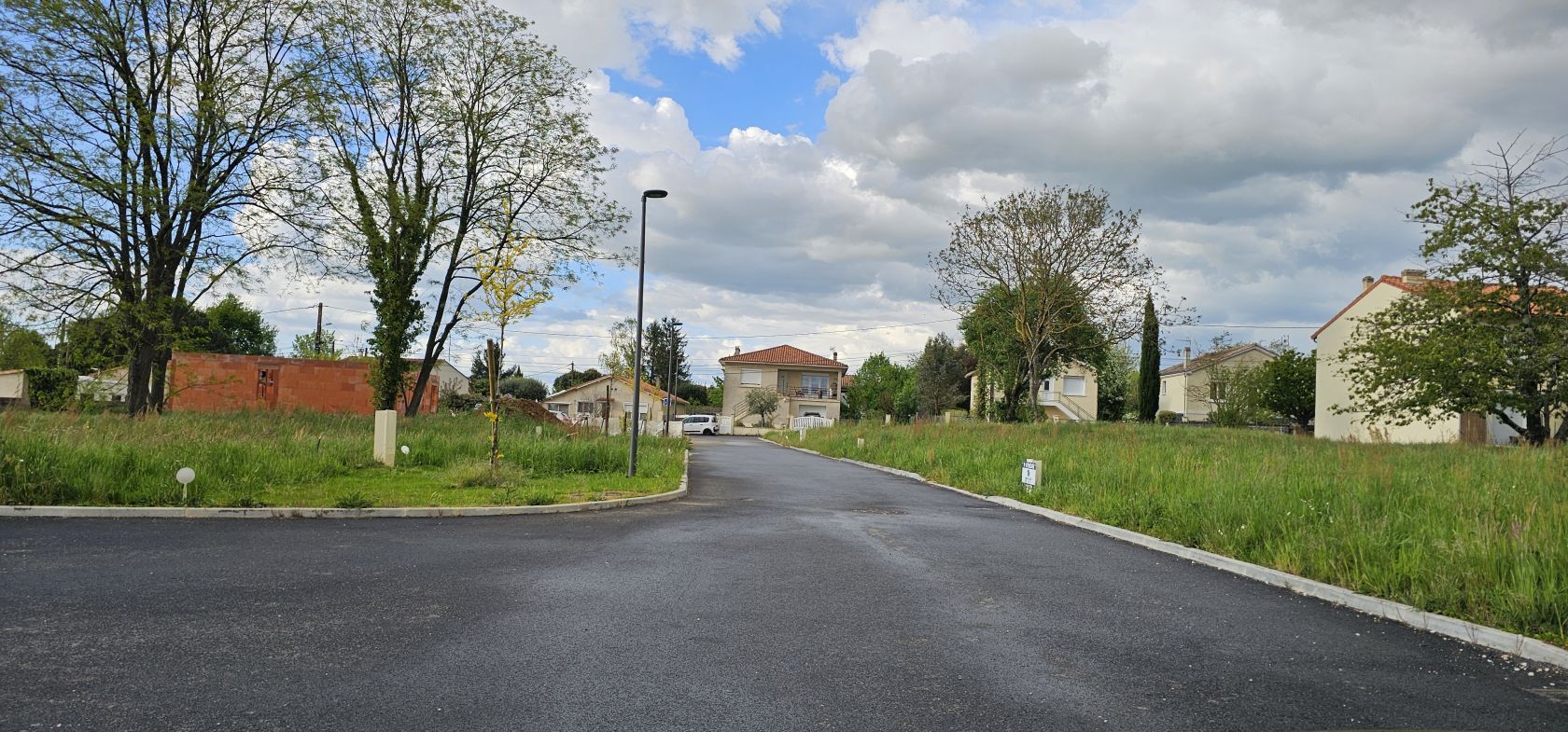 terrain à vendre viabilisé de 390m2 en vente à GOND-PONTOUVRE