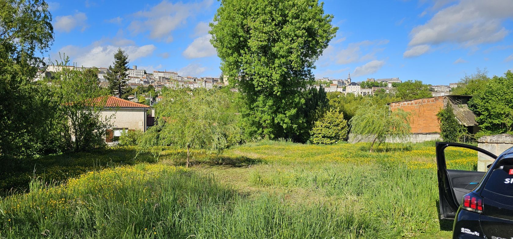 Très beau terrain disponible à ANGOULEME (16000)