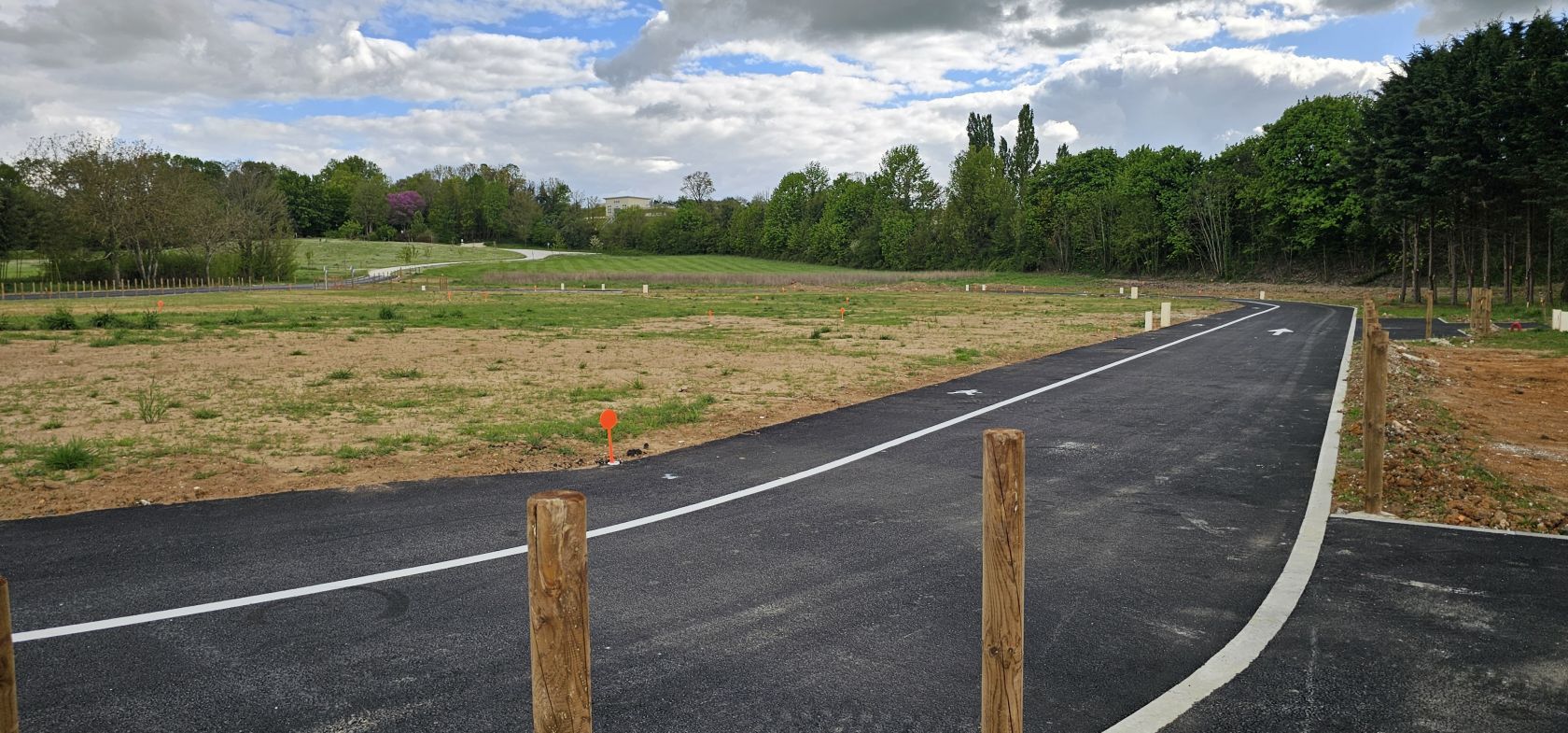 Sublime terrain constructible de 625m2 à MANSLE