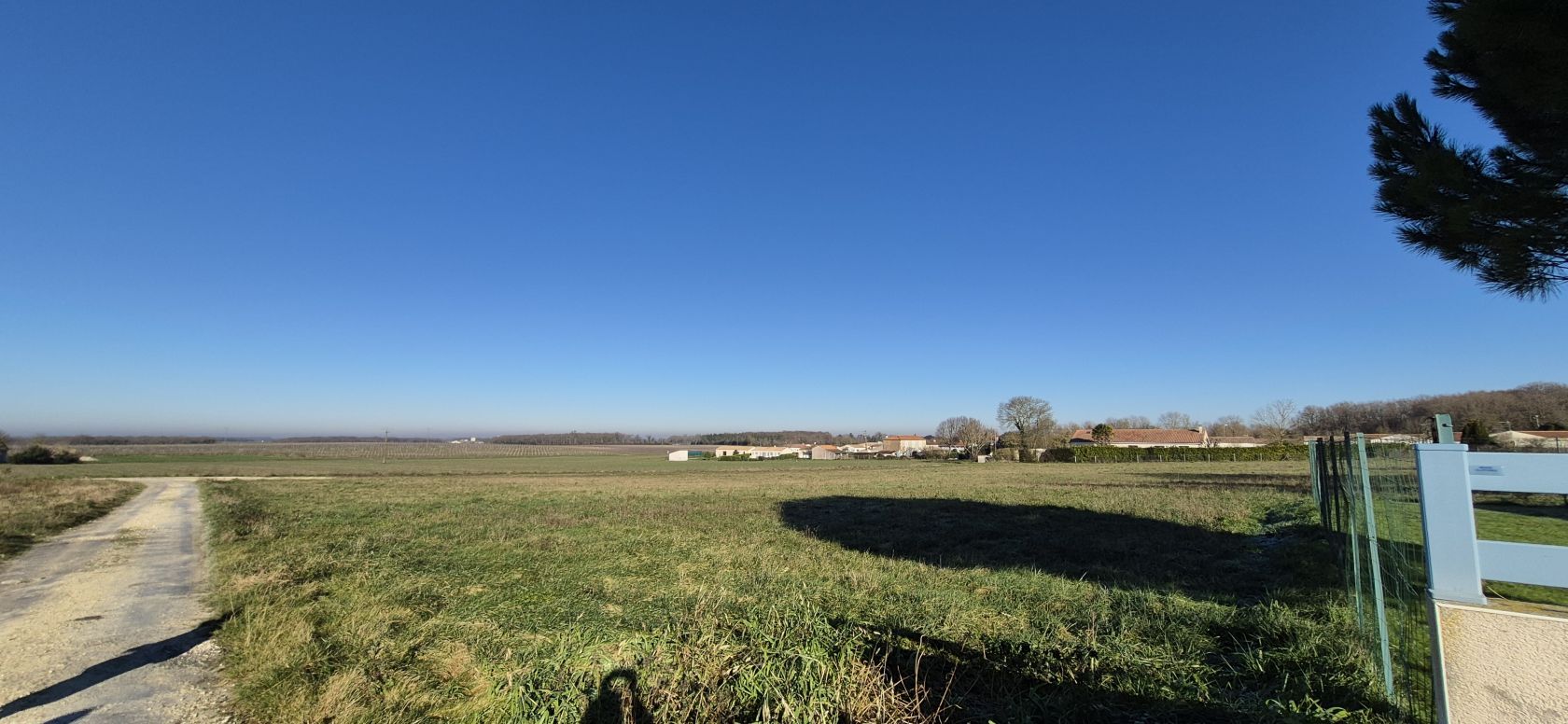 terrain à GREZAC (17120)