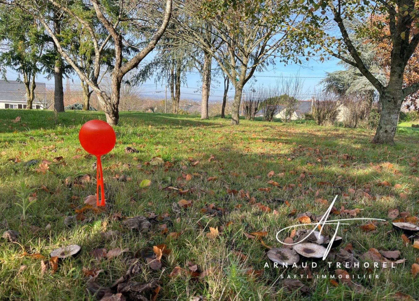 Sublime terrain constructible de 1219m2 en vente à TIERCE (49125)
