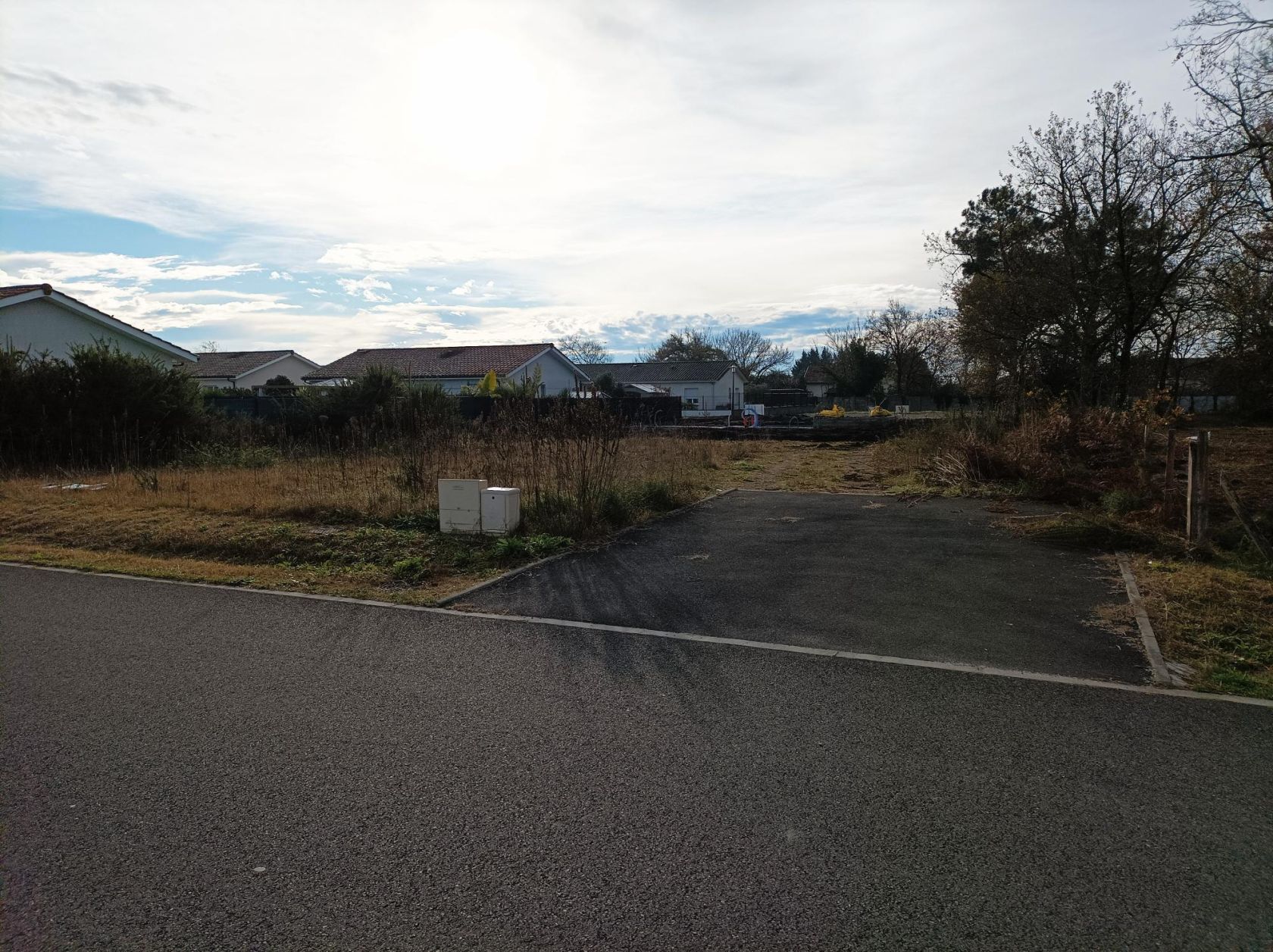 Superbe terrain viabilisé de 528m2 à PARENTIS-EN-BORN (40160)