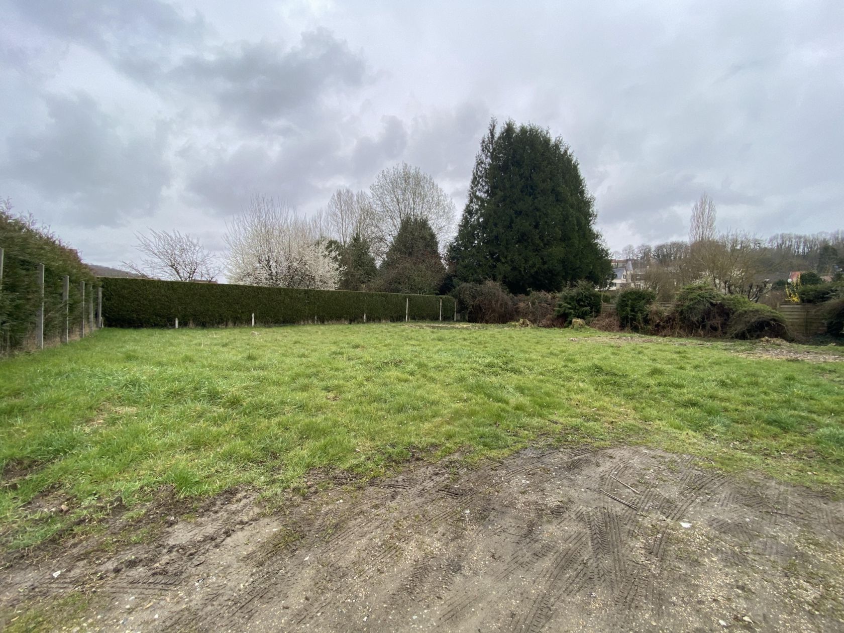 Ravissant terrain à vendre viabilisé à AVENSAN (33480)