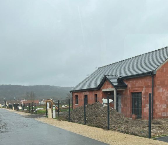 Très beau terrain viabilisé disponible à BIENVILLE