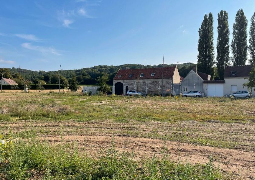 terrain constructible de 1310m2 à LONGUEIL-SAINTE-MARIE (60126)