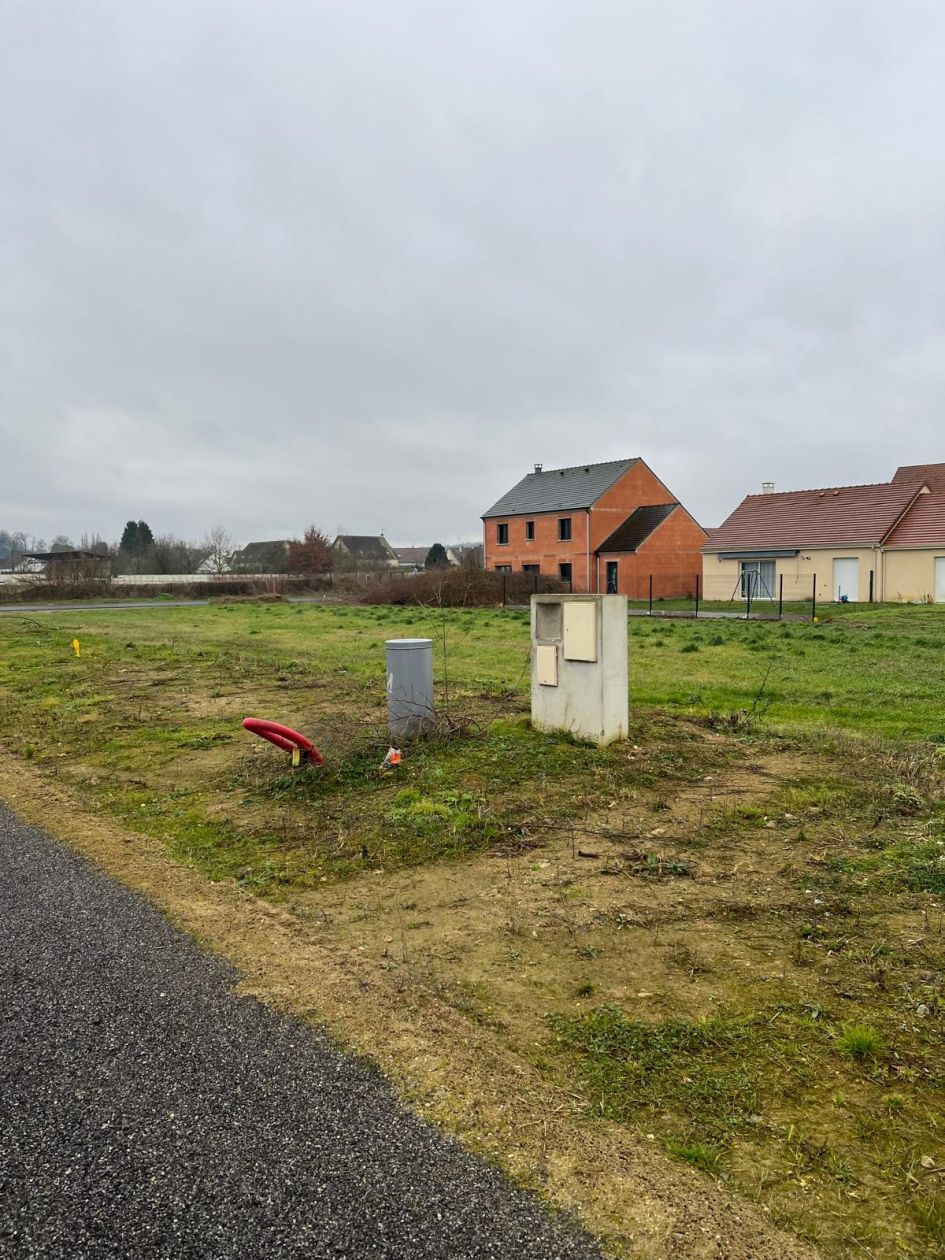 terrain viabilisé de 488m2 en vente à CHOISY-AU-BAC (60750)