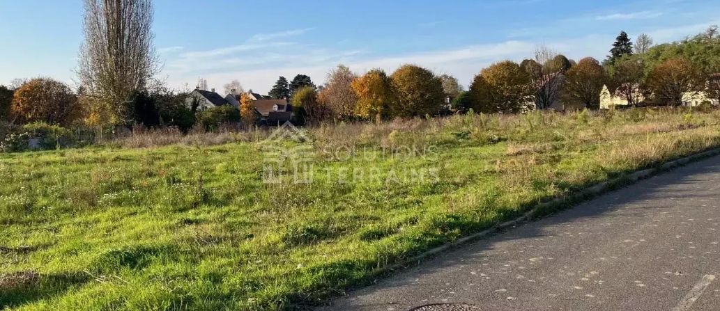 terrain à vendre viabilisé en vente à MARINES