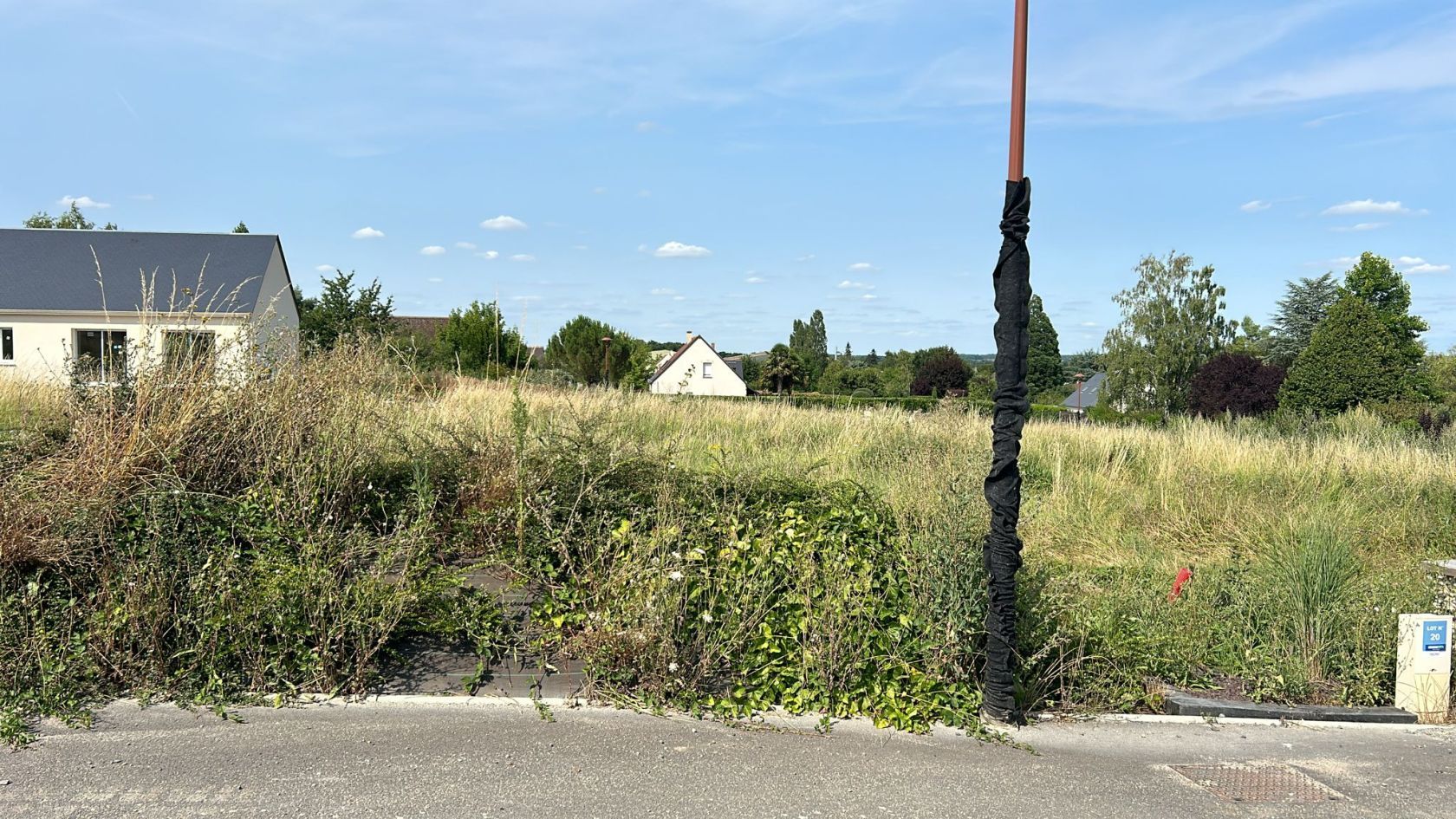 terrain constructible viabilisé en vente à AZAY-SUR-CHER (37270)