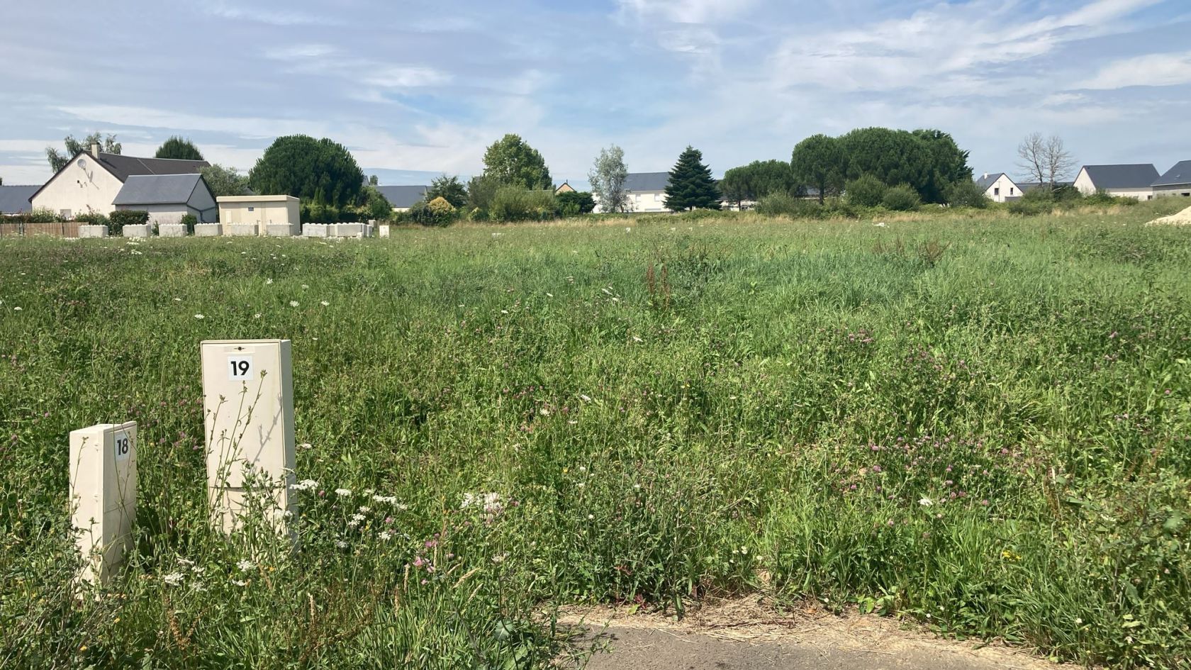 Ravissant terrain à vendre de 408m2 à NOTRE-DAME-D'OE (37390)