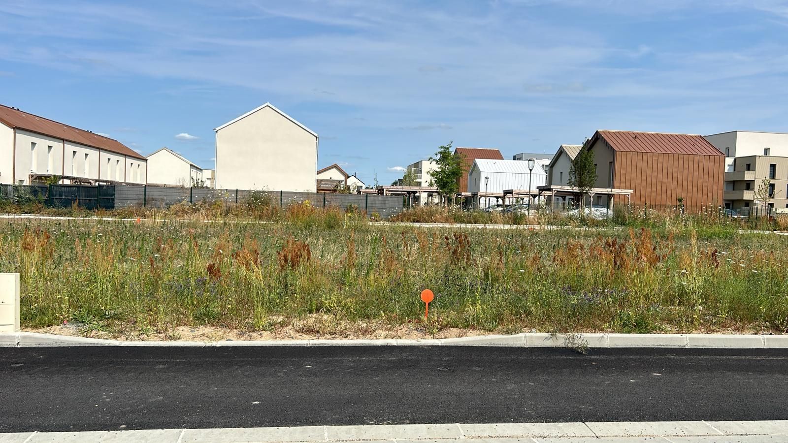 terrain à batir de 254m2 disponible à MONTLOUIS-SUR-LOIRE (37270)