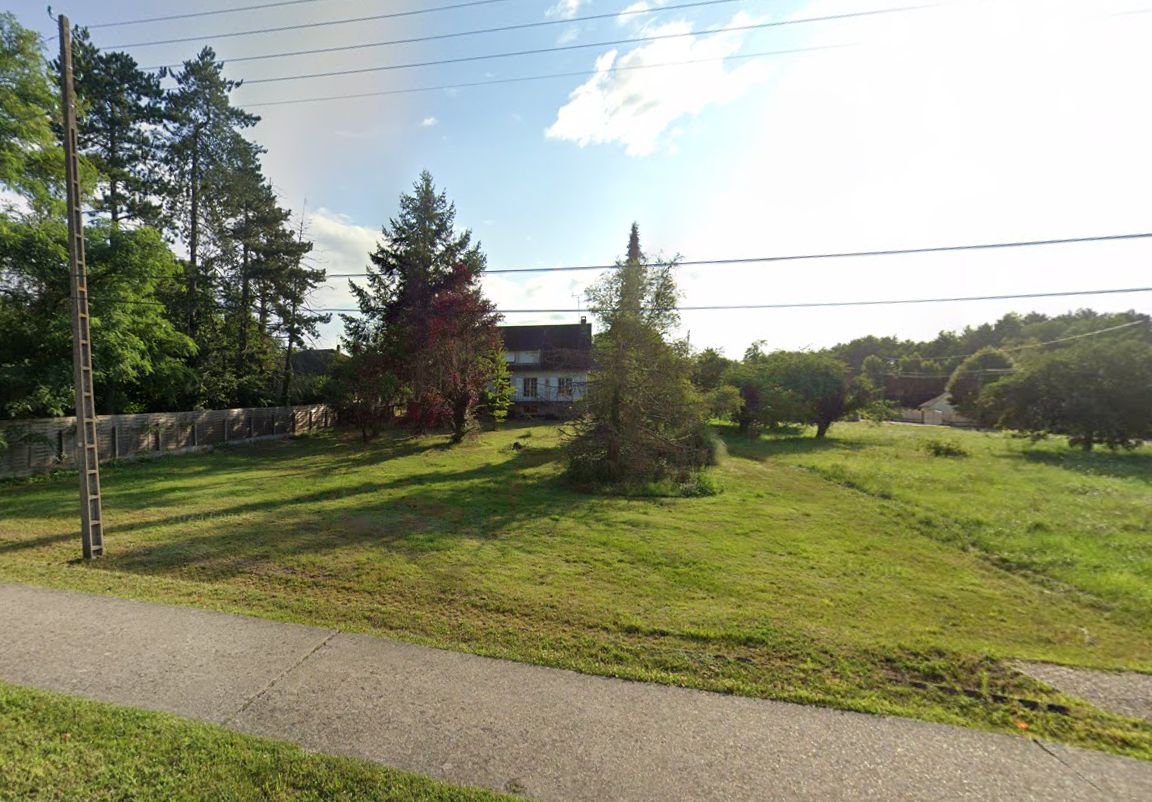 Charmant terrain à construire viabilisé disponible à LAMOTTE-BEUVRON