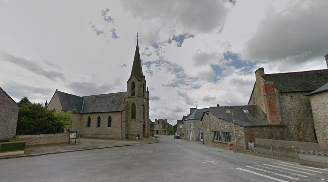 terrain à vendre viabilisé disponible à MECE (35450)