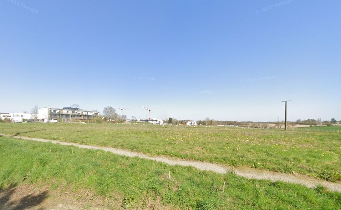 terrain à construire de 240m2 à VEZIN-LE-COQUET