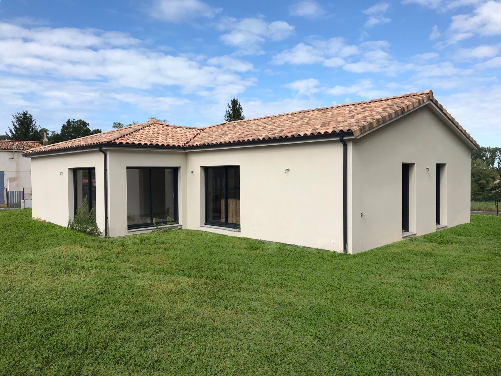 Jolie maison à construire de 80m2 à FERRIERES (17170)
