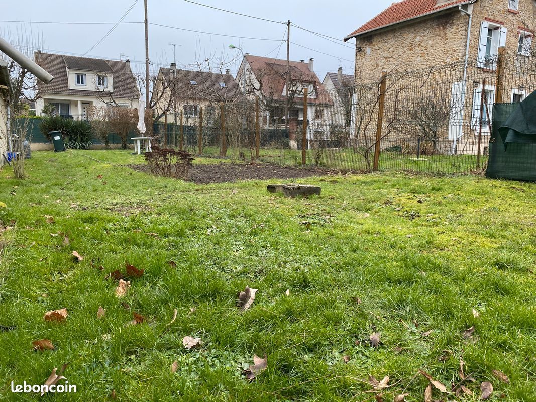 Agréable terrain à vendre de 296m2 en vente à DRAVEIL