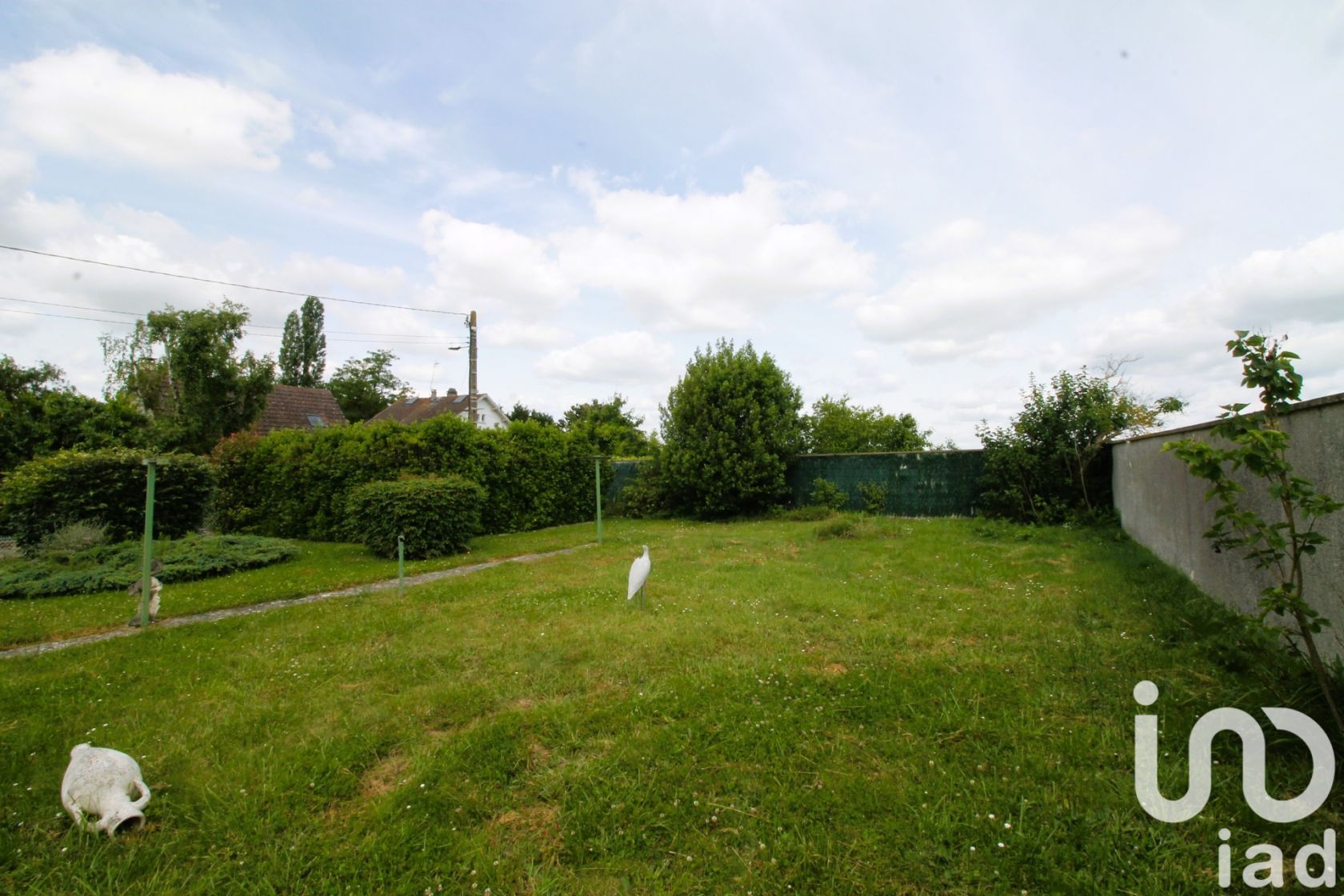 terrain à construire de 346m2 en vente à SOLERS