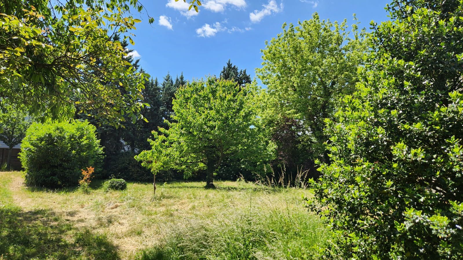 terrain à batir disponible à VIRY-CHATILLON (91170)