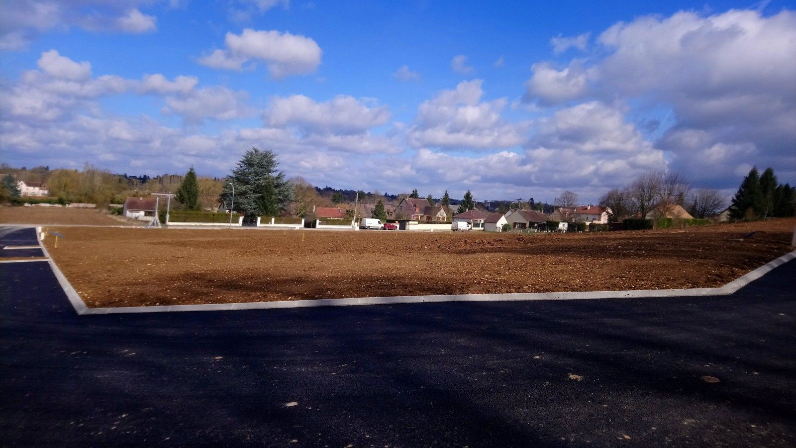 terrain à construire viabilisé de 437m2 à BAULNE