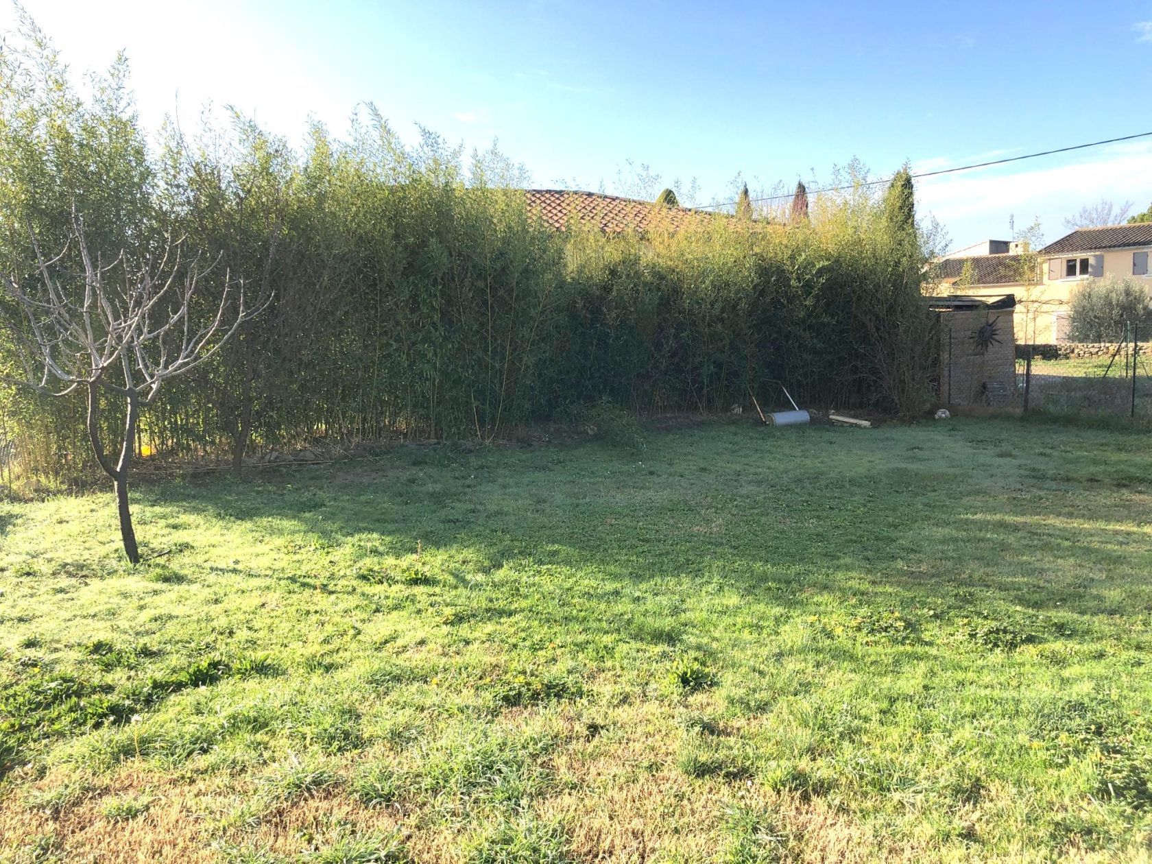 Beau terrain à batir disponible à SOISY-SUR-ECOLE