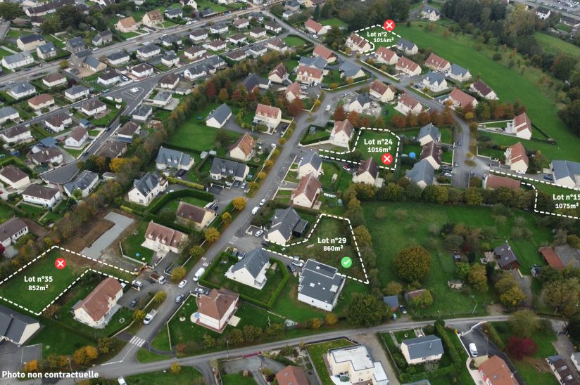 terrain à vendre de 1075m2 disponible à LA SELLE-LA-FORGE
