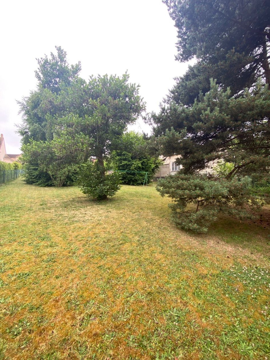 terrain à vendre de 674m2 à AIGREMONT (78240)