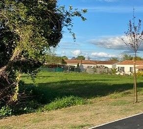 Photo maison Terrain à bâtir de 327 m2 au prix de 54000 euros à PISANY.