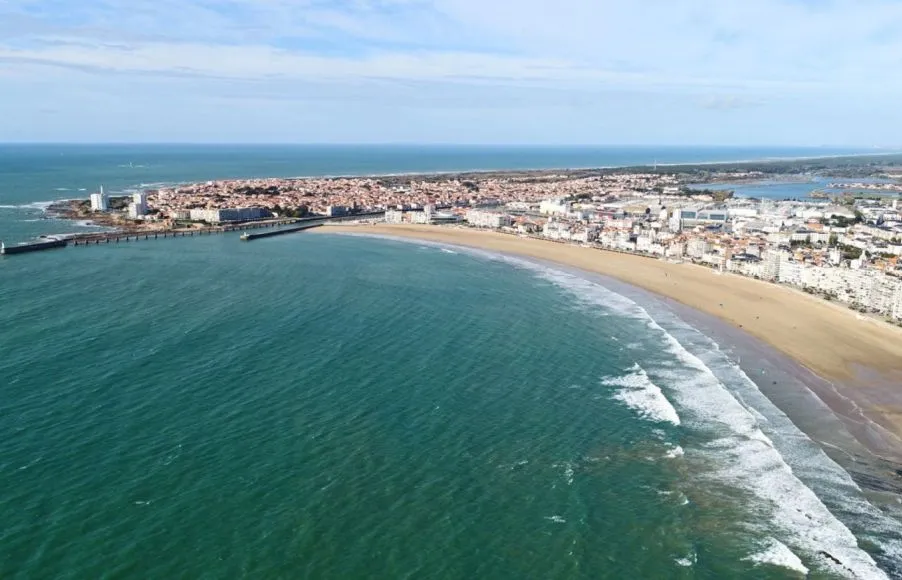 Image Terrain à bâtir de 385 m² à SAINTE-FOY (85)